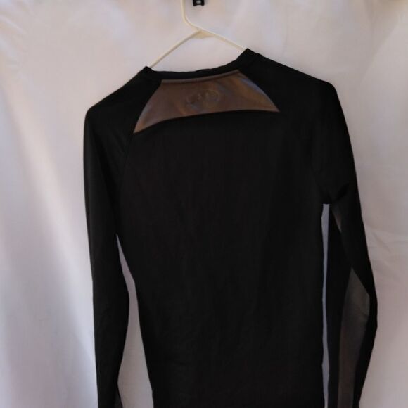 Under Armour sports shirt - Picture 2 of 5